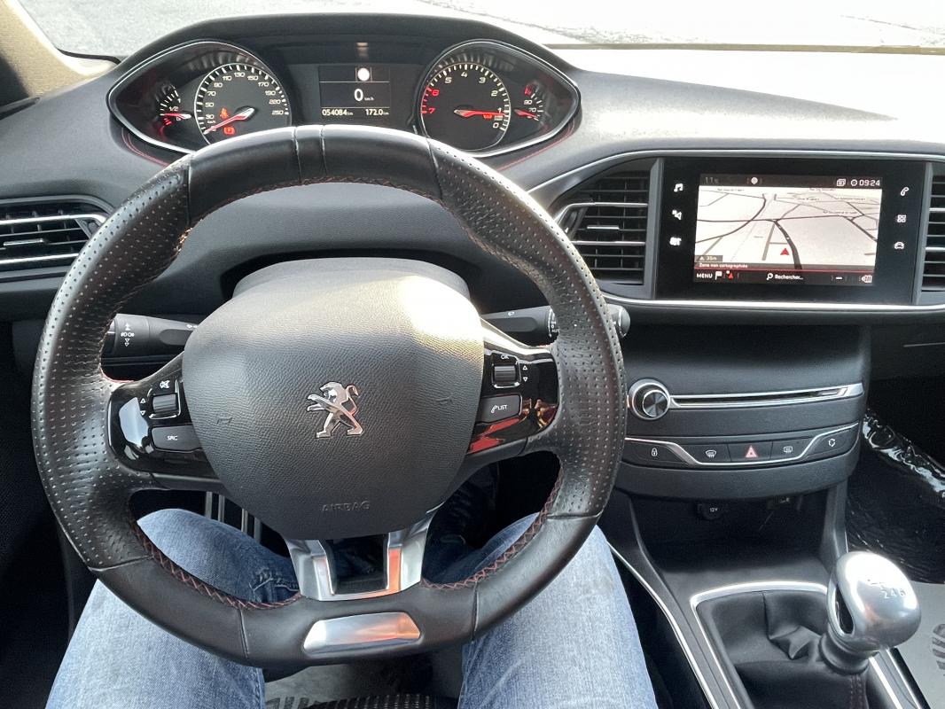 Peugeot 308 - GT - LINE 1.2 ESSENCE 130 BVM6