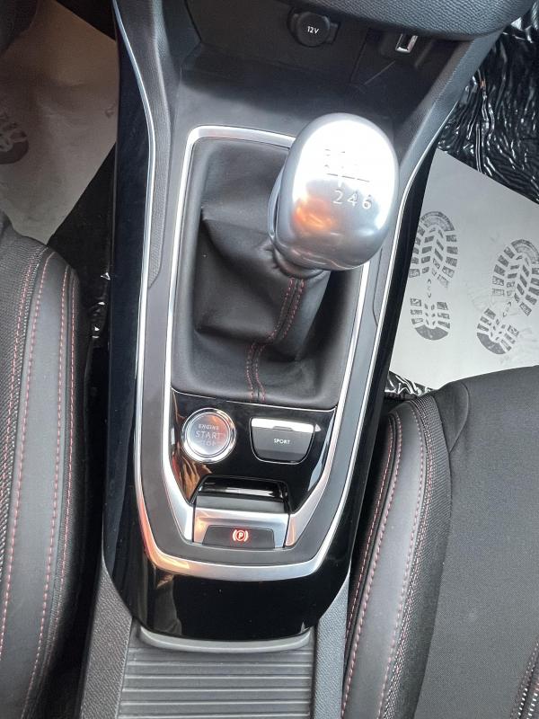 Peugeot 308 - GT - LINE 1.2 ESSENCE 130 BVM6